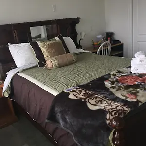 2* Bed & Breakfast White House
